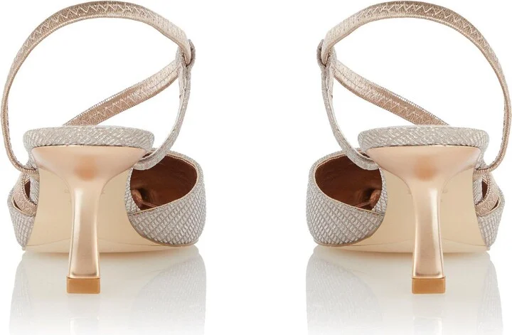 Colombias Pointed Toe Pump - Image 5
