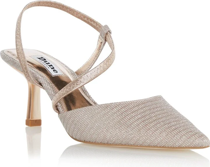 Colombias Pointed Toe Pump