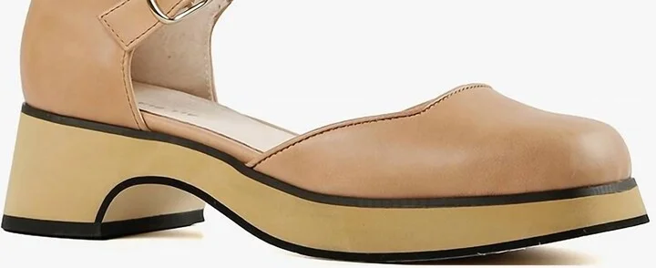 Color Block Jane In Camel/black Trim