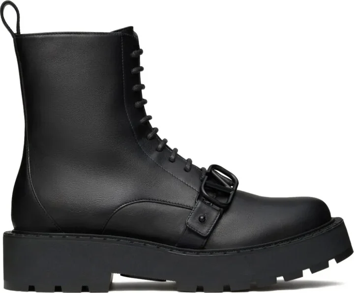 Combat boots