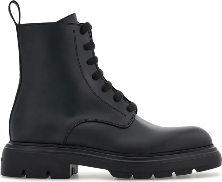 Combat leather boots