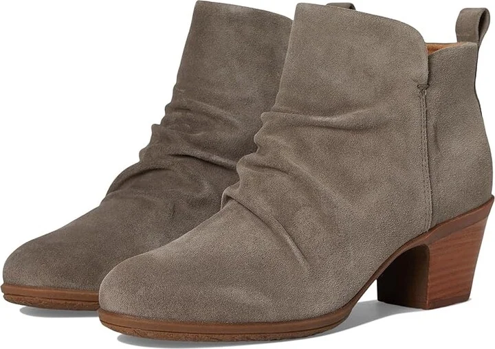 Comfortiva Brandy Women's Boots Taupe : 6 M (B), Rubber/Suede/Textile