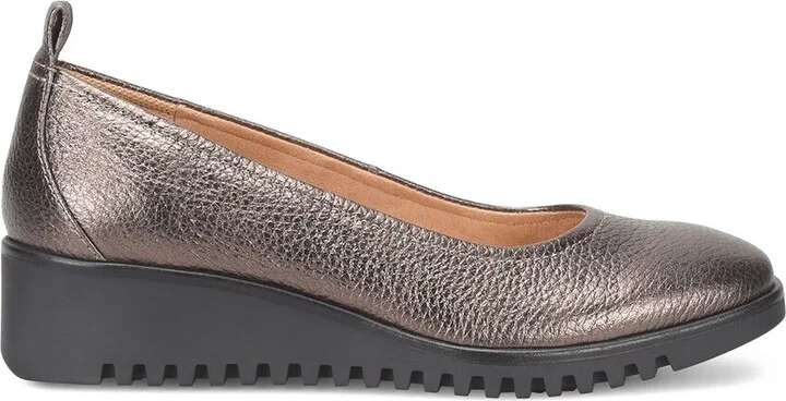 Comfortiva Dillon Leather Flat - Image 2