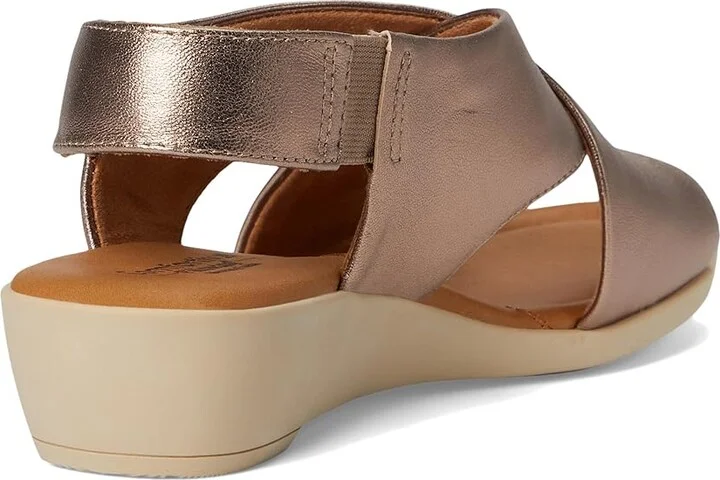 Comfortiva Emilee Women's Sandals Light Espresso : 7.5 W (D), Leather - Image 4