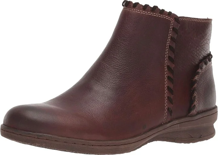 Comfortiva Fallston Women's Boots Bridle Brown Wild Steer/Cow Suede : 6 M (B), Leather - Image 2