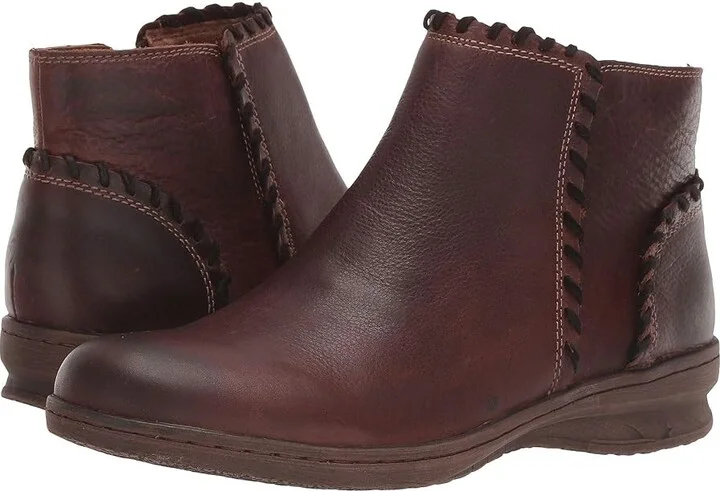 Comfortiva Fallston Women's Boots Bridle Brown Wild Steer/Cow Suede : 6 M (B), Leather