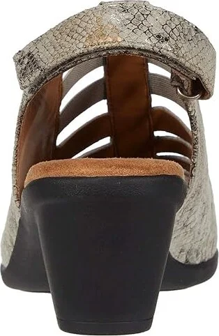 Comfortiva Faye Women's 1-2 inch heel Shoes Light Grey Rockafeller Snake Print : 6 W (D), Leather/Synthetic - Image 5