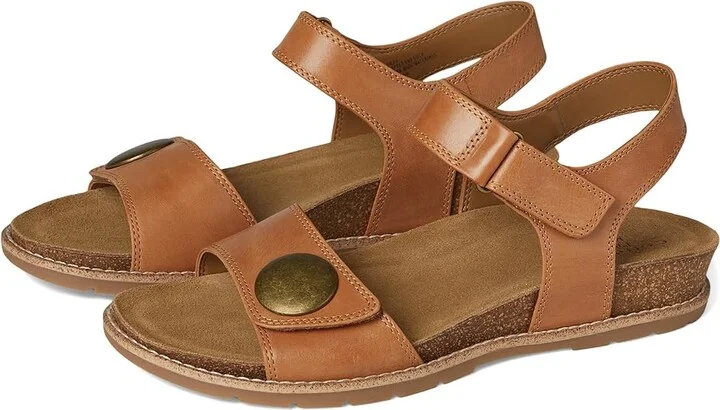 Comfortiva Gwen Women's Sandals Luggage : 6 M (B), Leather