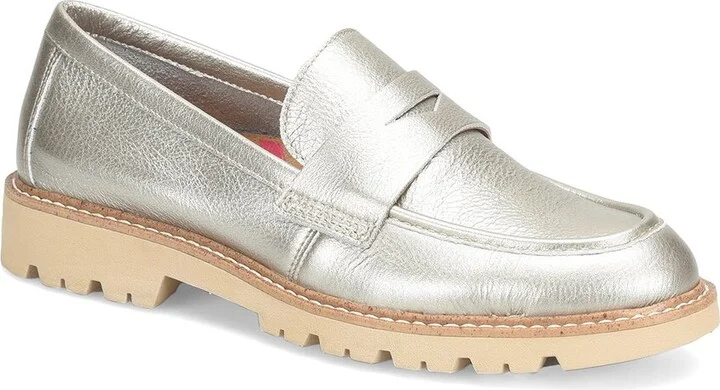 Comfortiva Lakota Leather Flat