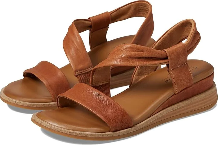 Comfortiva Marcy Women's Sandals Luggage : 6.5 M (B), Leather
