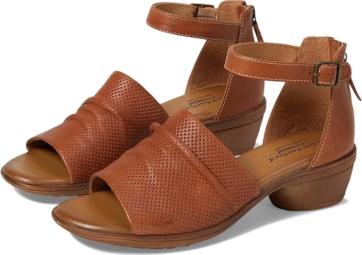 Comfortiva Newnan Women's Sandals Luggage : 6.5 M (B), Leather/Rubber