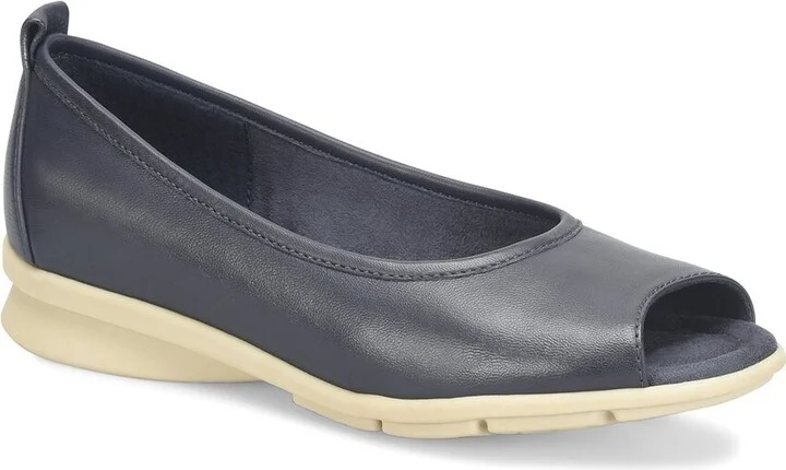 Comfortiva Pratima Leather Flat