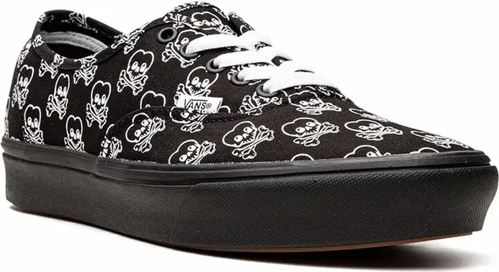 ComfyCush Authentic "Cold Hearted" sneakers - Image 2