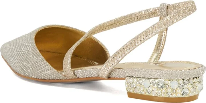 Command Pointed Toe Flat - Image 2