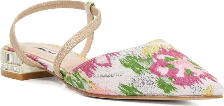 Command Pointed Toe Flat