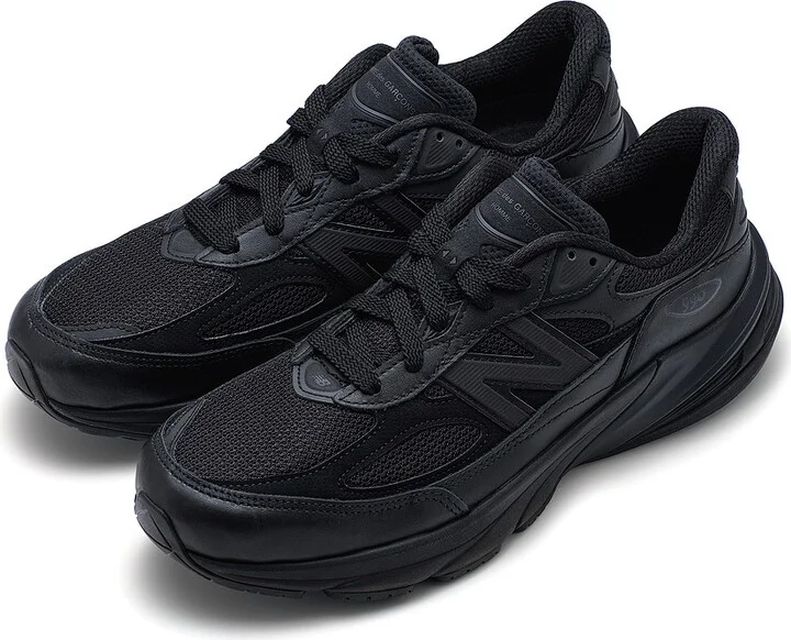 COMME des GARCONS HOMME x New Balance 990v6 Sneaker in Black
