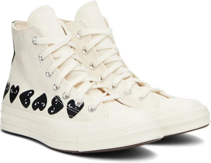 COMME des GARÇONS PLAY Beige Converse Edition Chuck 70 Multi Heart Sneakers - Image 4