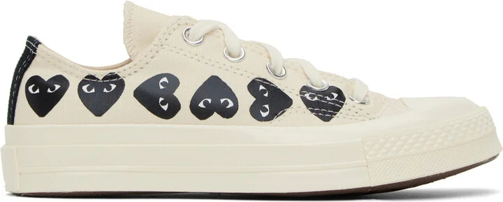 COMME des GARÇONS PLAY Beige Converse Edition Chuck 70 Multi Heart Sneakers