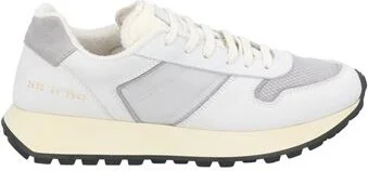 Common Projects Man Sneakers