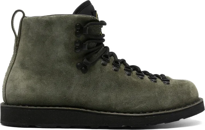 Compass-patch boots