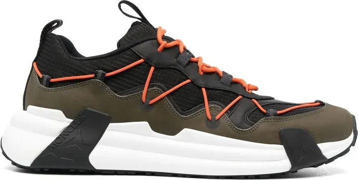 Compassor toggle-detail sneakers