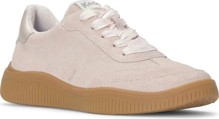 Contest Sneaker