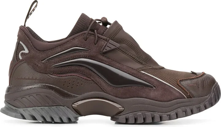 Contrast Panel Toggle Sneakers