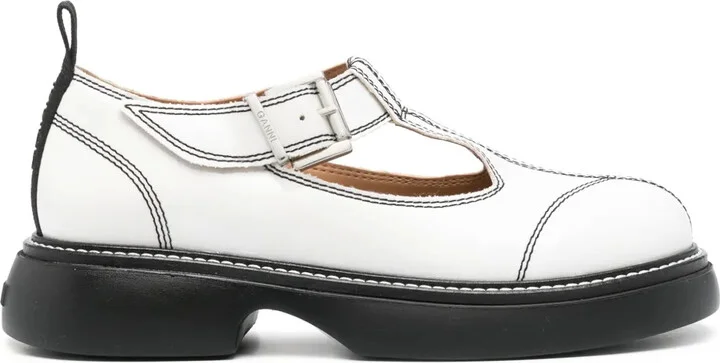 Contrast-Stitching Flat Pumps