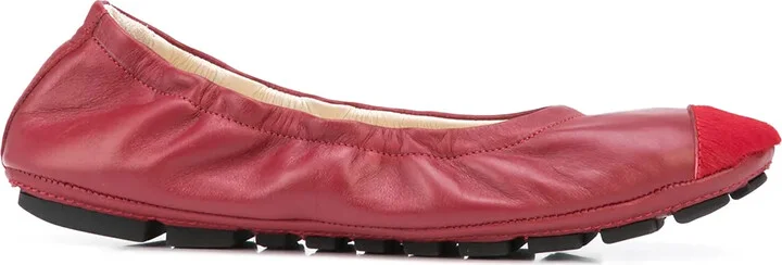 Contrast-Toe Wrinkled Ballet Flats