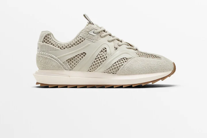 Contrasting Mesh Trainers
