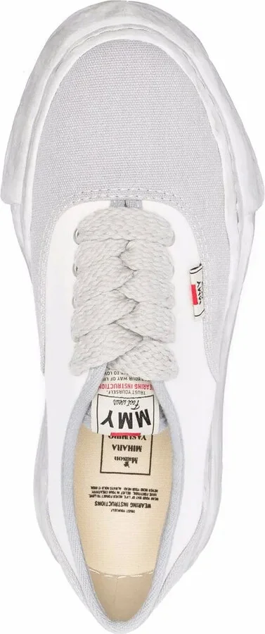 Contrasting-Panel Design Sneakers - Image 4