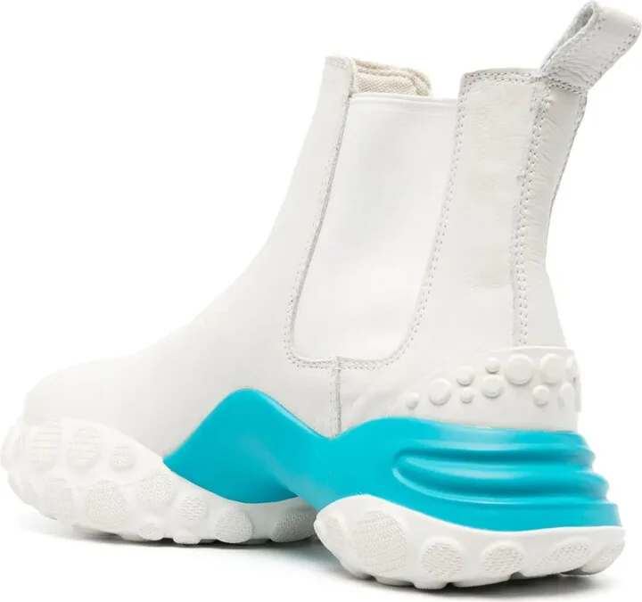 Contrasting-Sole Leather Boots - Image 3