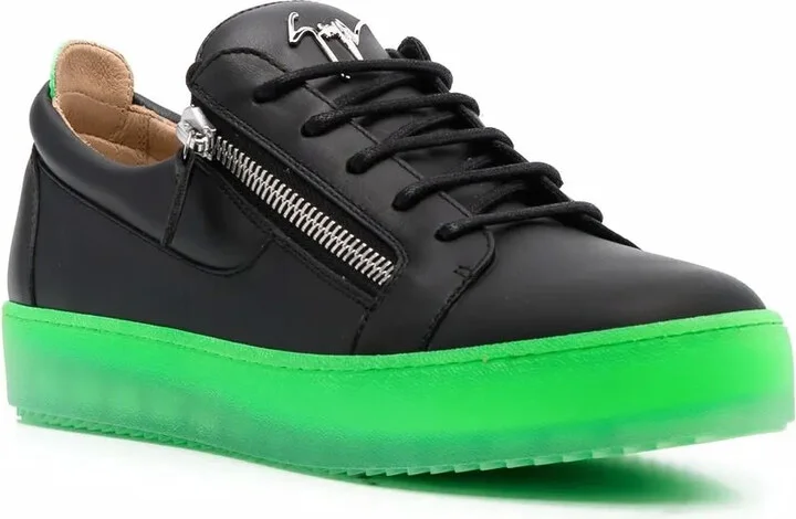 Contrasting-Sole Low-Top Sneakers - Image 2