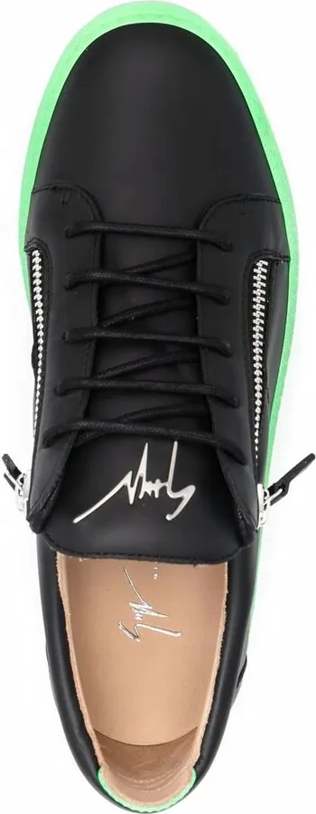 Contrasting-Sole Low-Top Sneakers - Image 4
