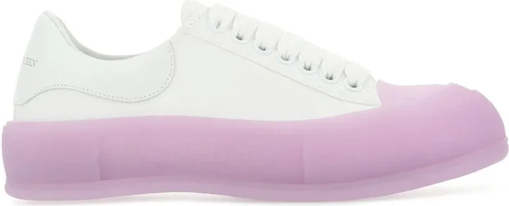 Contrasting-Sole Sneakers