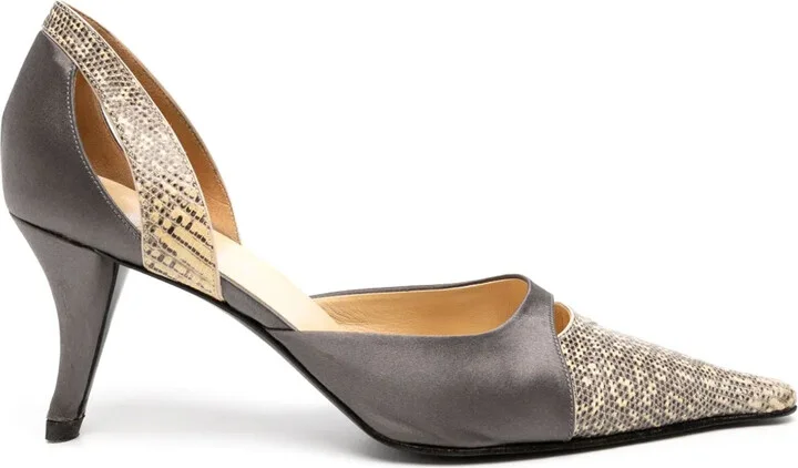 Contrasting Toecap Pumps
