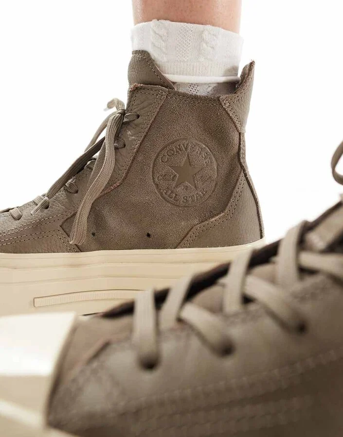 Converse Chuck 70 De Luxe squared platform sneakers in brown - Image 3