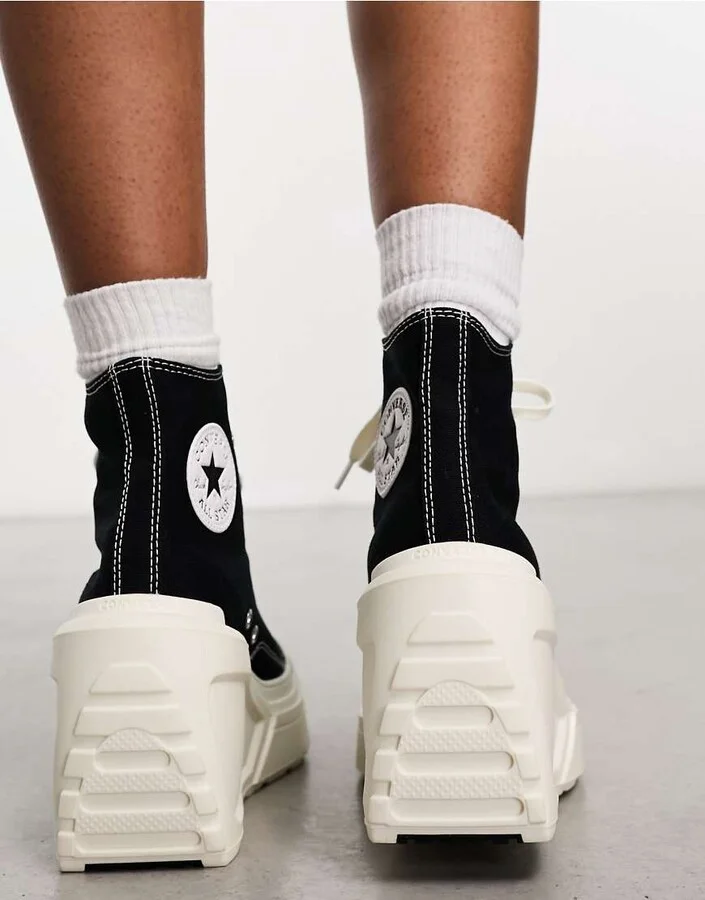 Converse Chuck 70 De Luxe Wedge sneakers in black - Image 4