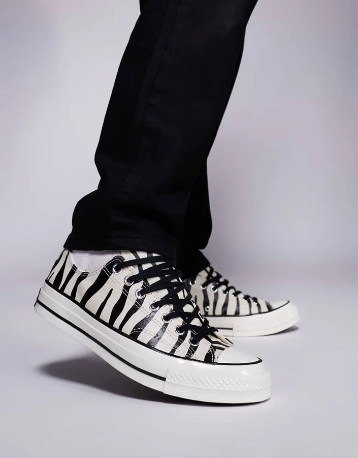Converse Chuck 70 glow in the dark sneakers in zebra print