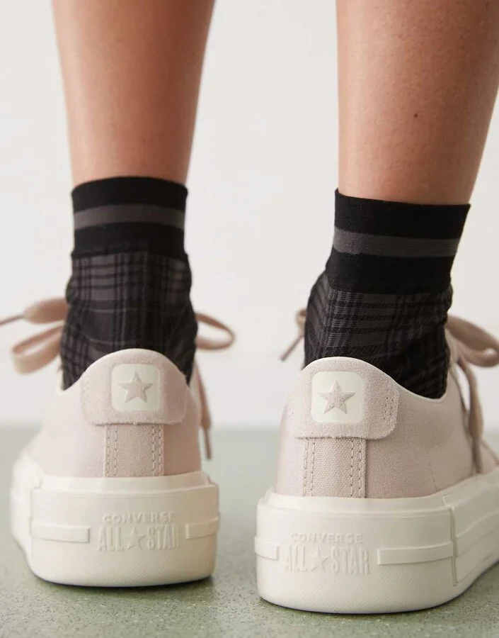 Converse Chuck Taylor All Star Cruise Sneaker in beige - Image 4
