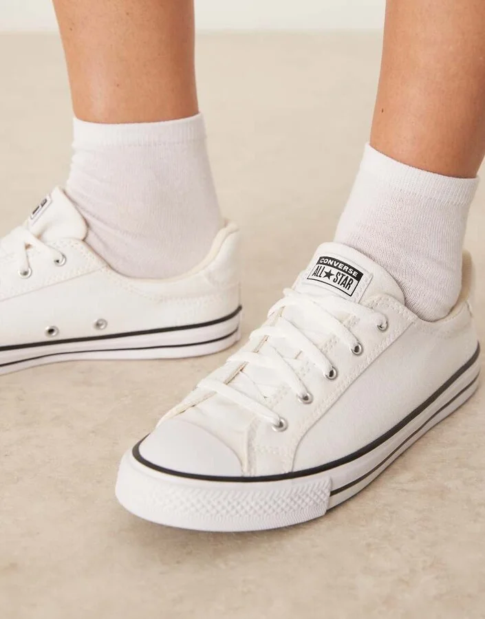 Converse Chuck Taylor All Star Dainty Lucky sneakers in white - Image 4