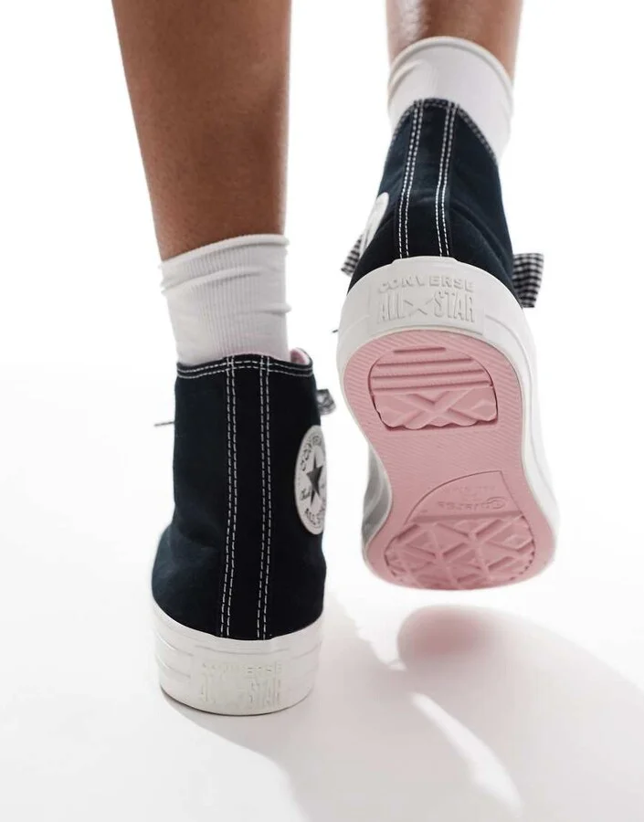 Converse Chuck Taylor All Star Hi sneakers in black with gingham laces - Image 3