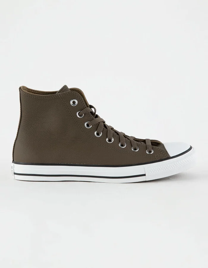 Brown/white