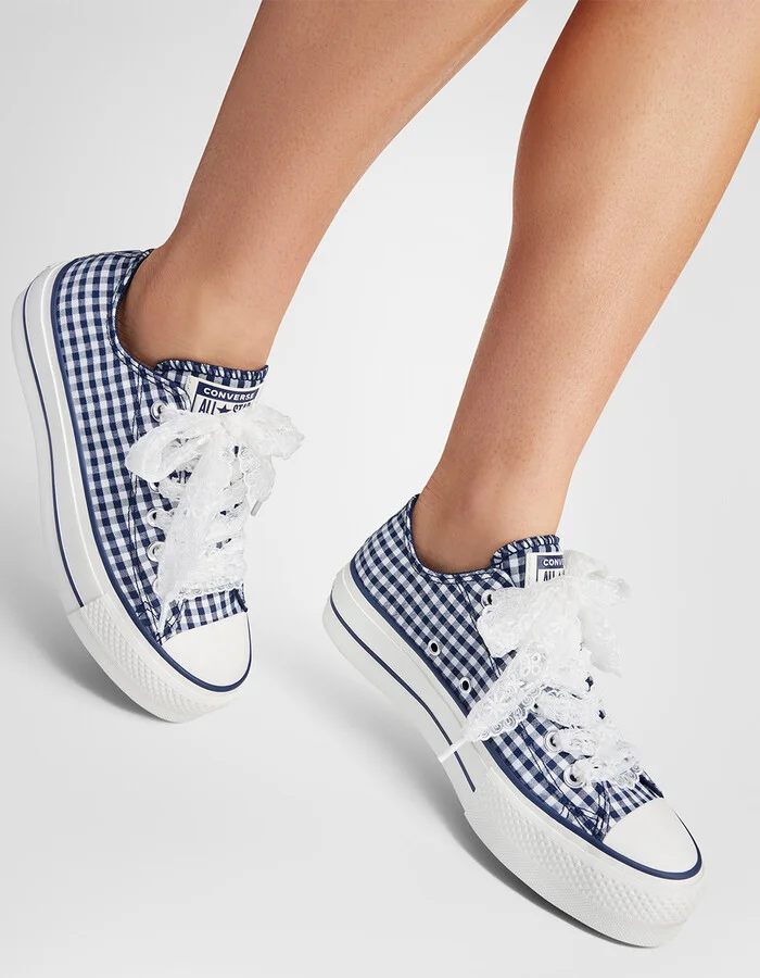 CONVERSE Chuck Taylor All Star Lift Gingham Womens Low Top Platform Shoes - Image 9