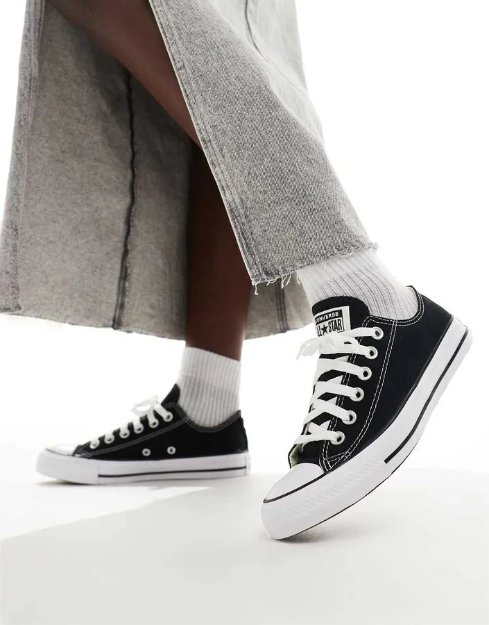 Converse Chuck Taylor All Star Ox canvas sneakers in black - Image 2