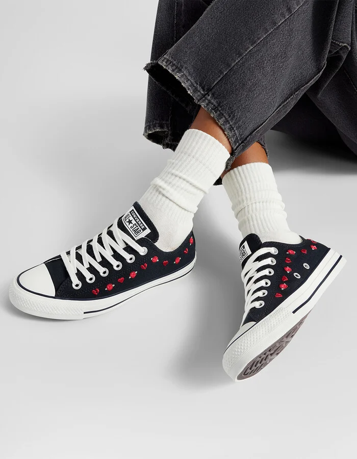 CONVERSE Chuck Taylor All Star Roses Embroidered Womens Low Top Shoes - Image 8