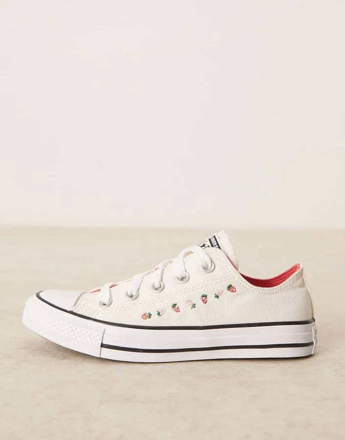 Converse Chuck Taylor All Star sneakers in white with strawberry detailing - Image 2