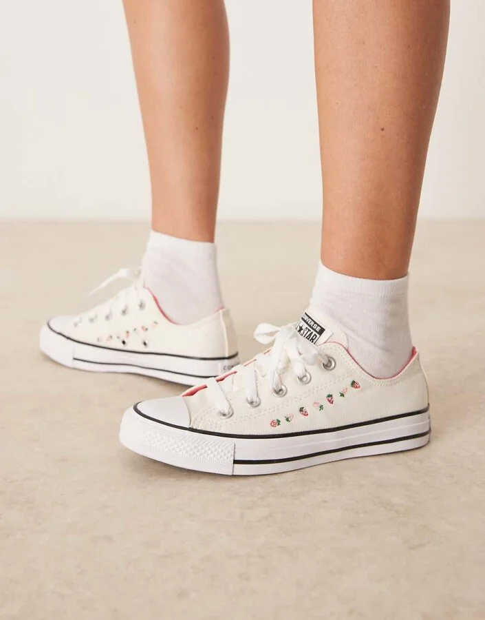Converse Chuck Taylor All Star sneakers in white with strawberry detailing - Image 4
