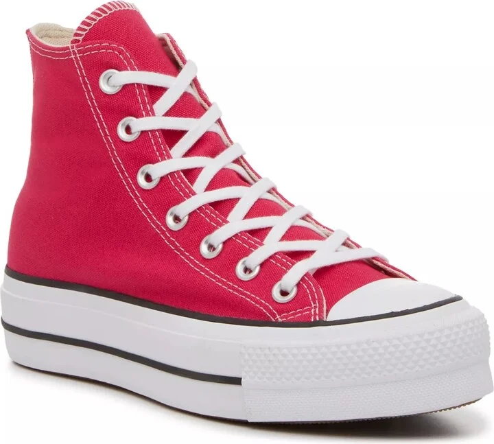 Converse Chuck Taylor HighTop Platform Sneaker