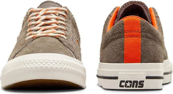 Converse One Star Pro Ox Suede sneakers in gray with orange detail - Image 4